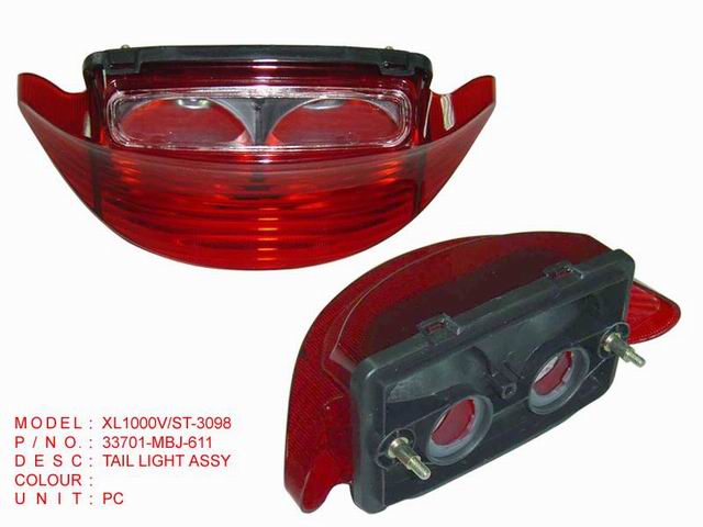 33701-MBJ-611_TAIL LIGHT ASSY_XL1000V'ST-3098